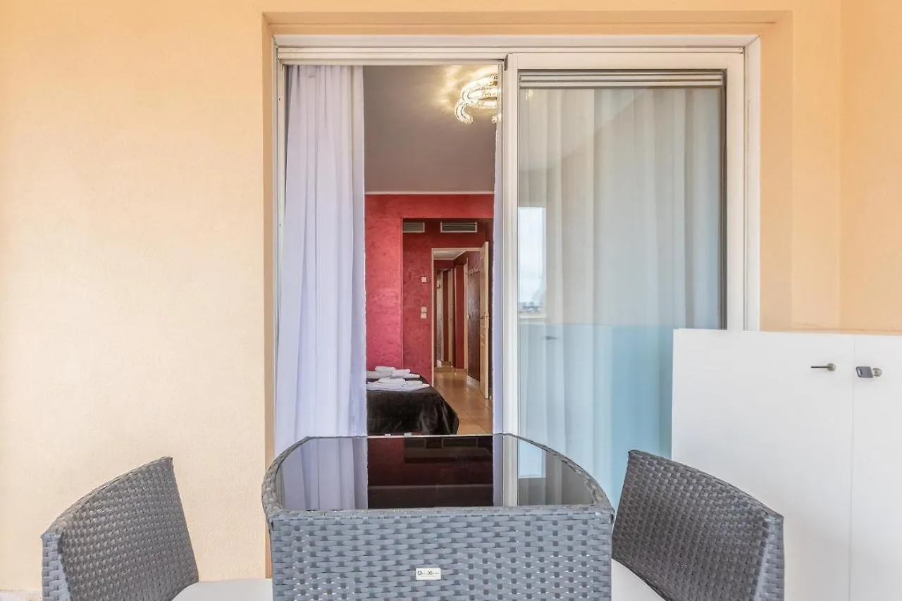 Luxury Studio Renovated 2024 With Free Parking Beausoleil Appartement